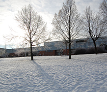 Die Medizinische Zentralbibliothek im Winter