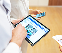 Digitale Studienfibel der Klinik für Herz- und Thoraxchirurgie auf dem Smartphone und Tablet