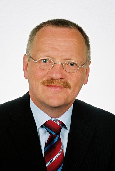 Professor Dr. Gerhard Jorch, Direktor der Universitätskinderklinik Magdeburg ...