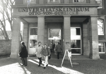 Eingang - Medizinische Akademie Magdeburg (MAM) bis 1993